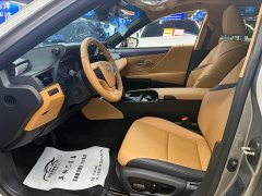 Lexus ES 200 Premium Edition - фото 8