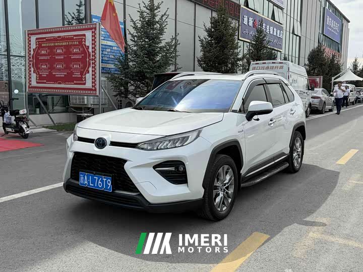 Toyota Wilanda 2.0L CVT two-wheel drive luxury version - автомобиль из Китая