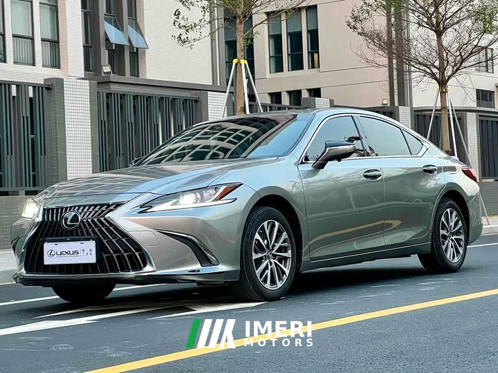 Lexus ES 200 Excellence Edition