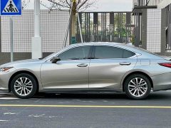 Lexus ES 200 Excellence Edition - фото 6