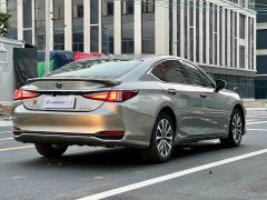 Lexus ES 200 Excellence Edition - фото 9