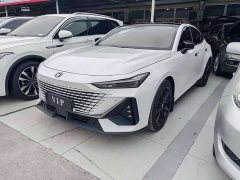 Changan UNI-V 2022 1.5T premium - фото 1