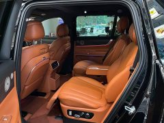 AITO Wenjie M9 extended range Ultra version 42kWh 6-seater version - фото 8