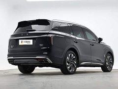 Hongqi HS7 PHEV 2.0T PHEV four-wheel drive Qichang version 7 seats - фото 3