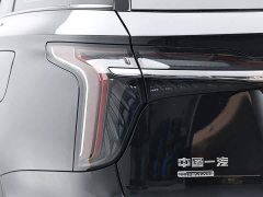 Hongqi HS7 PHEV 2.0T PHEV four-wheel drive Qichang version 7 seats - фото 7