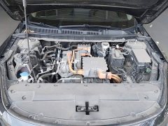 Hongqi E-QM5 2021 Charging T3 version 4 seats - фото 20