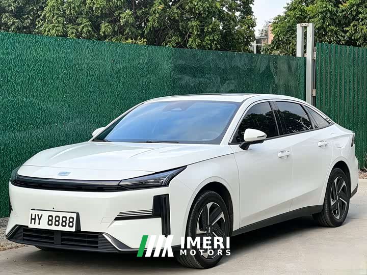 Geely Galaxy L6 EM-i 140km Discovery Edition - автомобиль из Китая