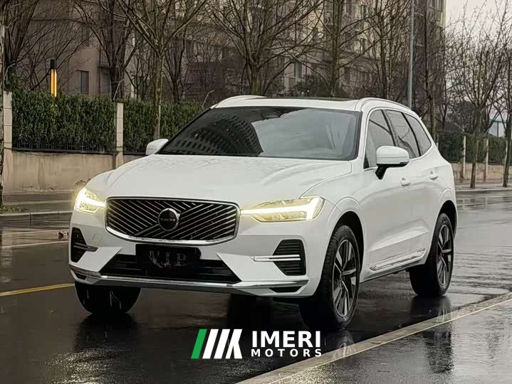 Volvo XC60 2026 B5 four-wheel drive Zhiyuan Deluxe Edition - автомобиль из Китая