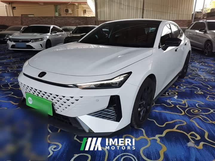 Changan UNI-V 2024 1.5T premium - автомобиль из Китая