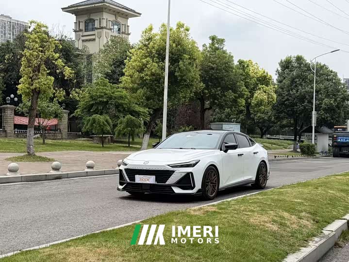 Changan UNI-V 1.5T sports version - автомобиль из Китая