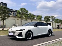 Changan UNI-V 1.5T premium - фото 1