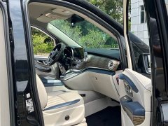 Mercedes-Benz V-Class 2022 V 260 L Long Wheelbase Premium Edition - фото 11