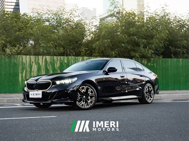 BMW 5 Series 530Li Exclusive M Sports Package - автомобиль из Китая
