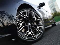 BMW 5 Series 530Li Exclusive M Sports Package - фото 5
