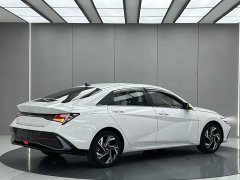 Hyundai Elantra 1.5L CVT TOP flagship version - фото 5