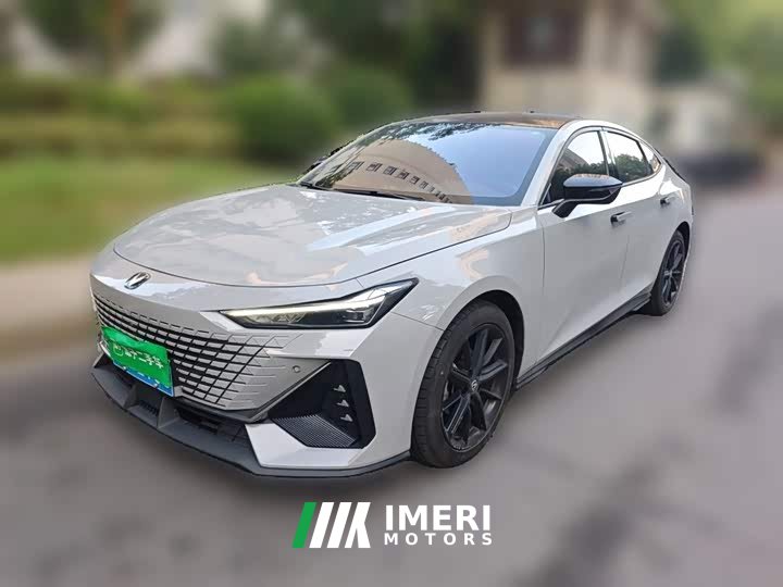 Changan UNI-V 1.5T premium - автомобиль из Китая