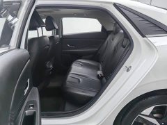 Hyundai Elantra 1.5L CVT LUX Premium Edition - фото 15