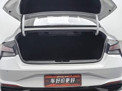 Hyundai Elantra 1.5L CVT LUX Premium Edition - фото 16