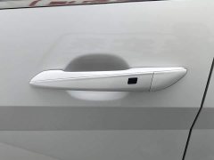 Hyundai Elantra 1.5L CVT LUX Premium Edition - фото 18