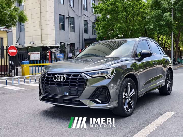 Audi Q3 40 TFSI Fashion Version - автомобиль из Китая