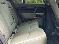 Land Rover 110 P400 Edition - фото 15