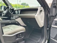Land Rover 110 P400 Edition - фото 16