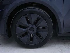 Tesla Model Y rear-wheel drive version - фото 9