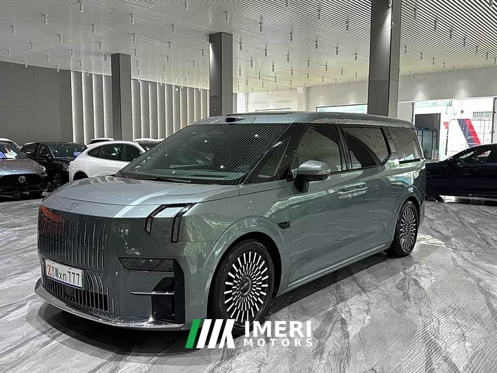Zeekr 009 seven-seater aisle version 108kWh