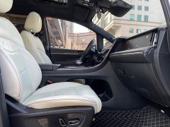 Trumpchi M8 Grandmaster Series Dual Engine Royal Edition - фото 13