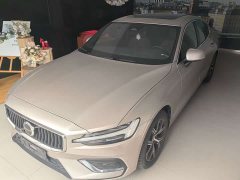 Volvo S60 B4 Zhiyuan Luxury Edition - фото 1