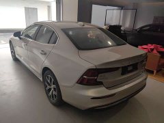 Volvo S60 B4 Zhiyuan Luxury Edition - фото 13