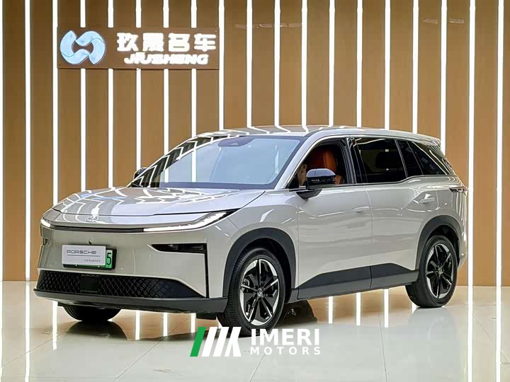 Platinum 3X 520 Pro - автомобиль из Китая