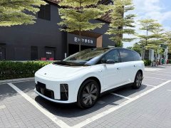 Li Auto Ideal i8 Standard Edition - фото 1