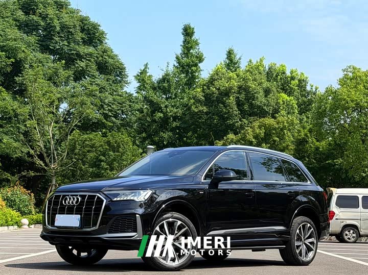 Audi Q7 55 TFSI quattro S line sports version
