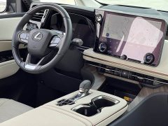 Lexus LM 500h six-seater premium version - фото 10