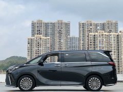 Lexus LM 500h six-seater premium version - фото 15
