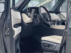 Lexus LM 500h six-seater premium version - фото 5