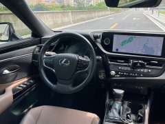 Lexus ES 2022 300h Premium Edition - фото 2