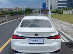 Lexus ES 2022 300h Premium Edition - фото 8