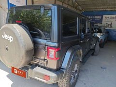 Mercedes-Benz Wrangler 2.0T Sahara four-door version - фото 5