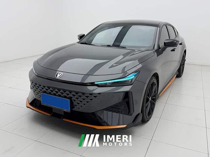 Changan UNI-V 1.5T noble sports - автомобиль из Китая