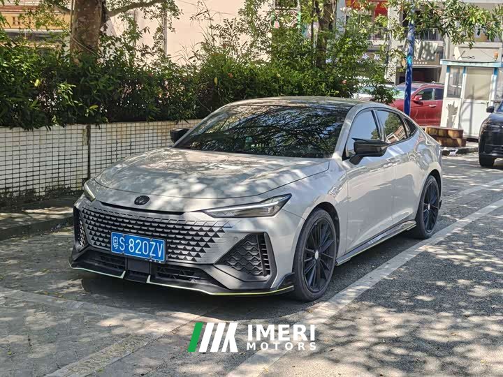 Changan UNI-V 2.0T speed version - автомобиль из Китая