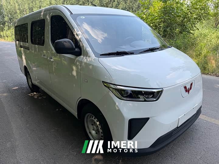 Wuling Yangguang 300km Comfort Bus Version 60kW