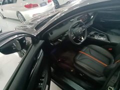 Changan UNI-V 1.5T exclusive - фото 16