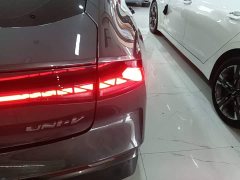 Changan UNI-V 1.5T exclusive - фото 8
