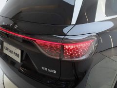 AITO Wenjie M9 2025 pure electric Ultra version 100kWh 5-seater version (192-line lidar) - фото 11