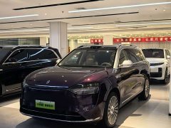 AITO Wenjie M9 2025 extended range Ultra version 52kWh 6-seater version (192-line lidar) - фото 1