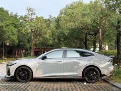 Changan UNI-V 1.5T sports version - фото 4
