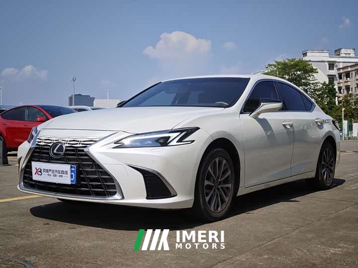 Lexus ES 200 Premium Edition - автомобиль из Китая
