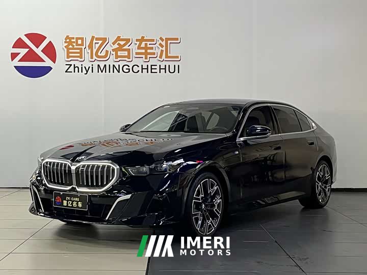 BMW 5 Series 530Li Exclusive M Sports Package - автомобиль из Китая